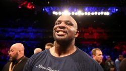 ไวท์ ต้องการให้ อูซีก ชกกับ วอร์ดลีย์